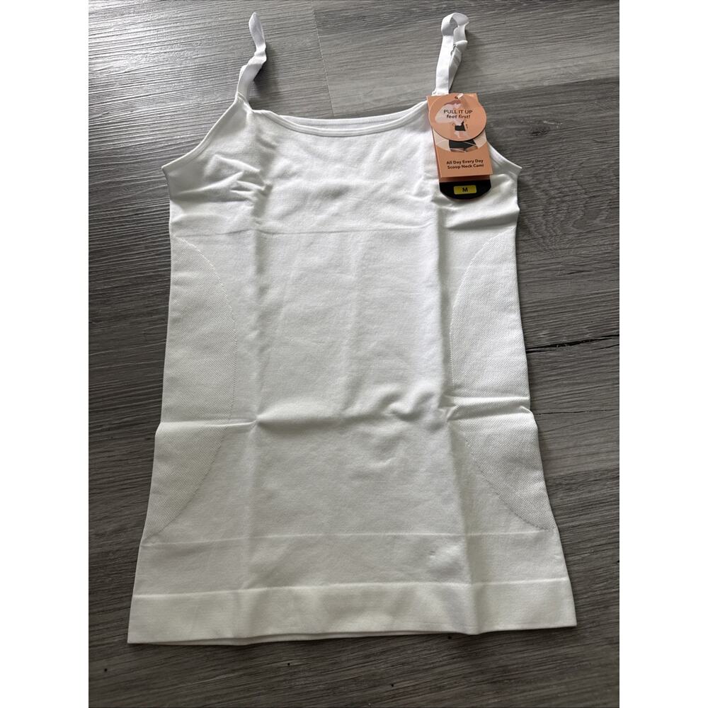 Shapermint All Day Every Day Scoop Neck Cami, White, Medium